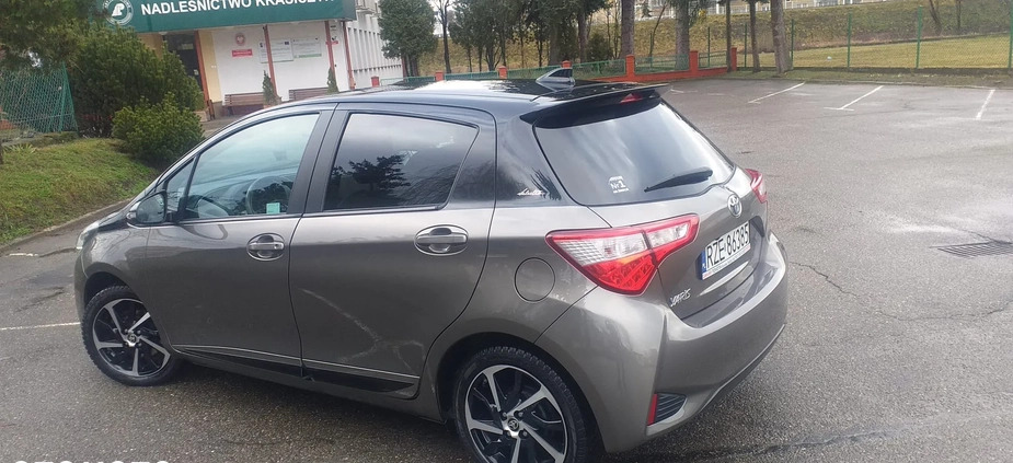 Toyota Yaris cena 55000 przebieg: 138000, rok produkcji 2020 z Przemyśl małe 56